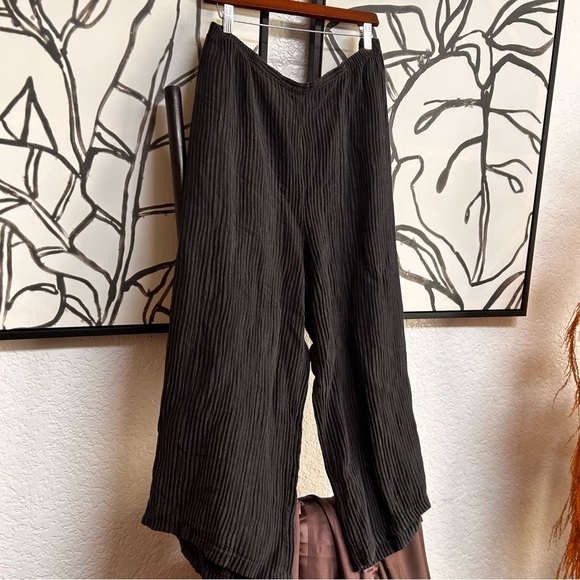 Caroline Rose Pants - Caroline Rose texted wide-legged causal pants in black size 3X Lagenlook